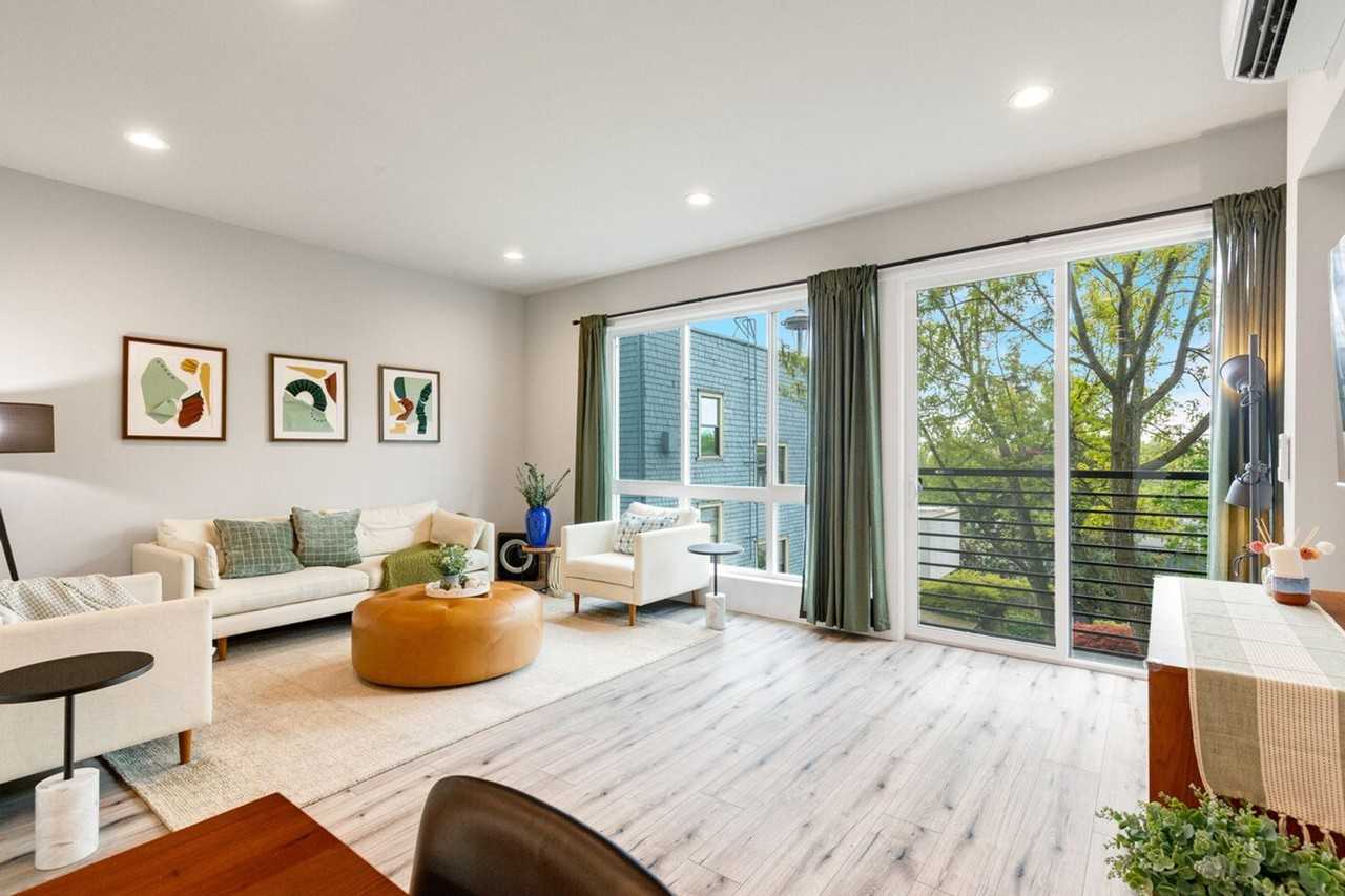 167 Valley St #1225183P - Photo 3 of 50