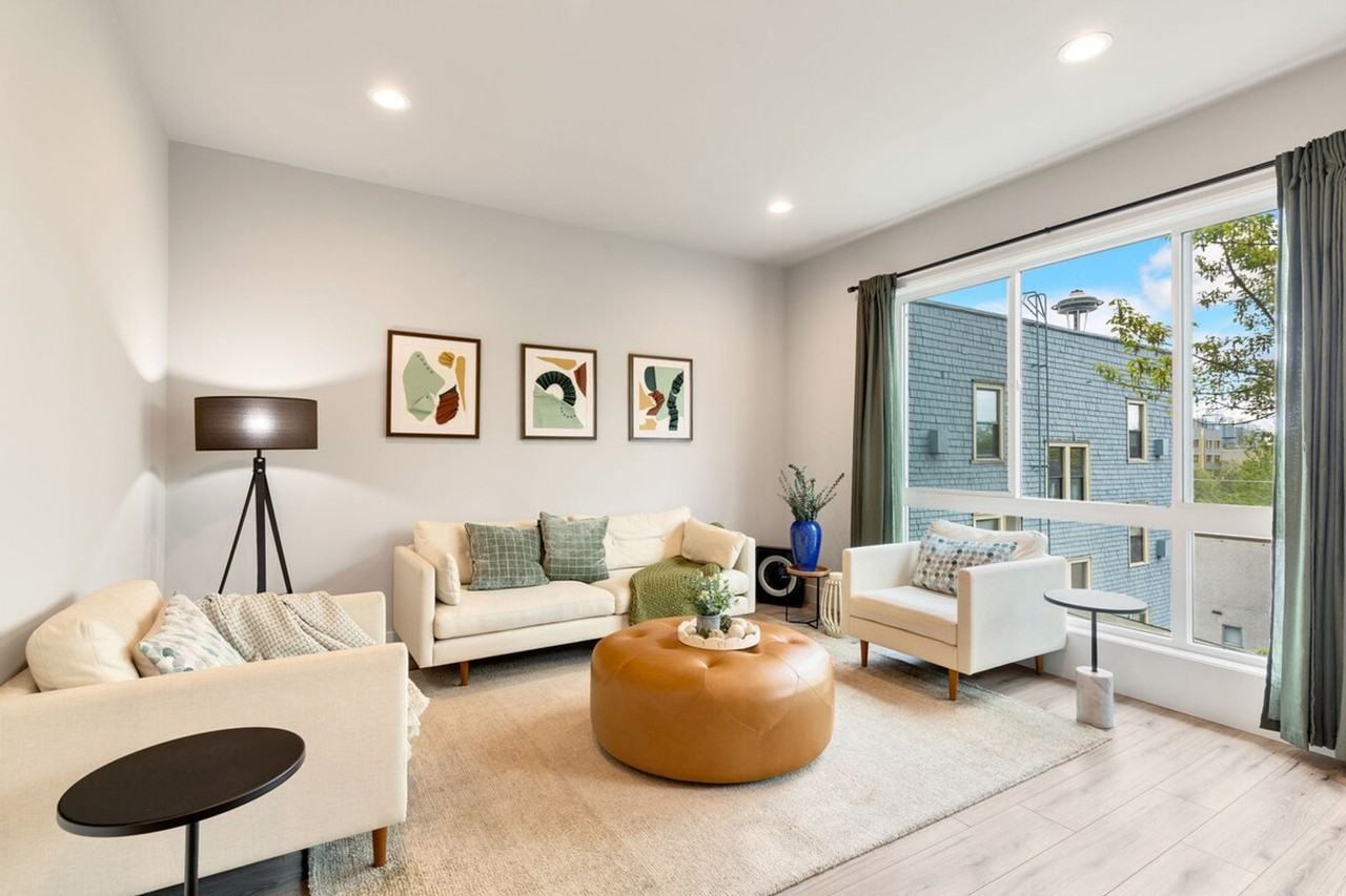 167 Valley St #1225183P - Photo 5 of 50