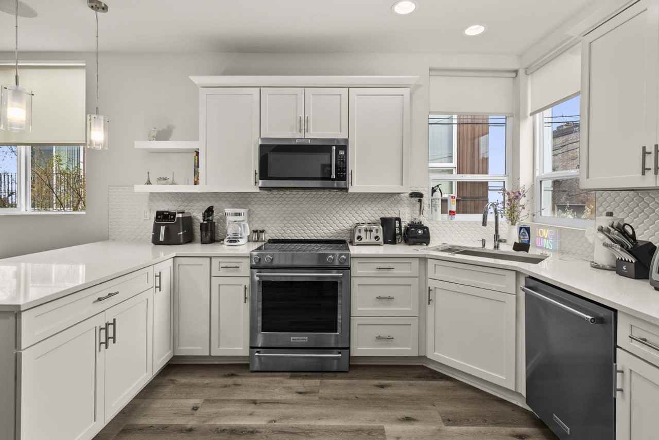 5210B Brooklyn Ave Ne #1514091P - Photo 4 of 34