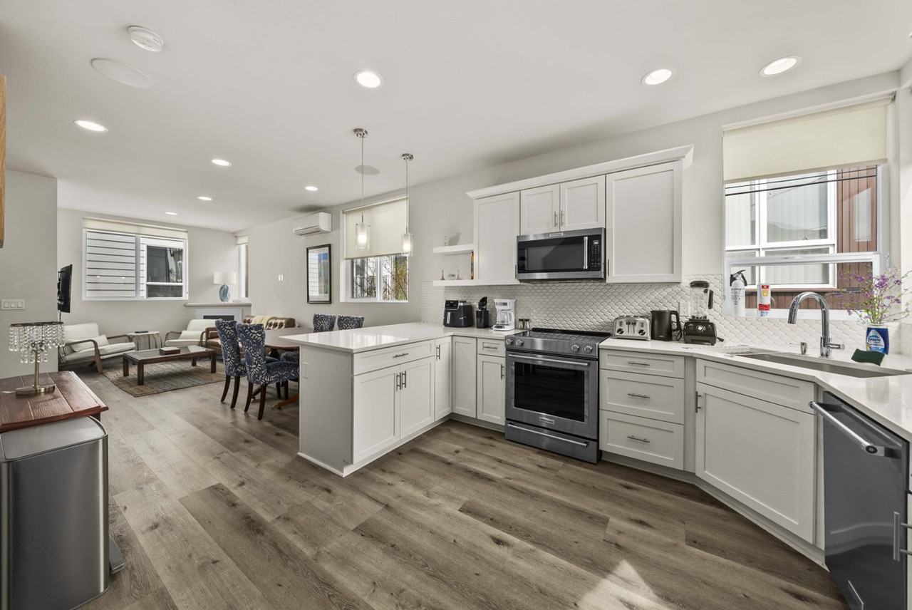 5210B Brooklyn Ave Ne #1514091P - Photo 7 of 34