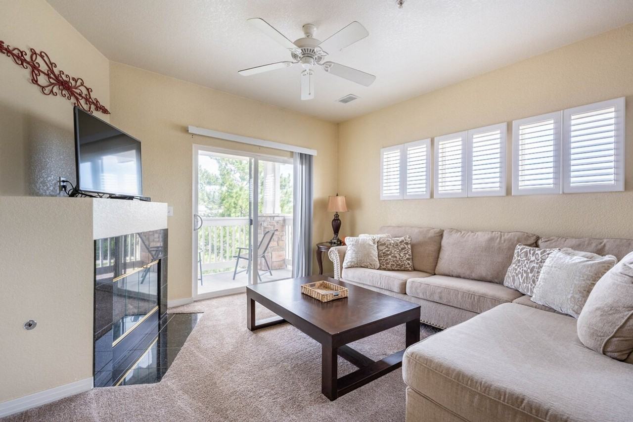 9574 Keystone Trl #1045089P - Photo 5 of 34