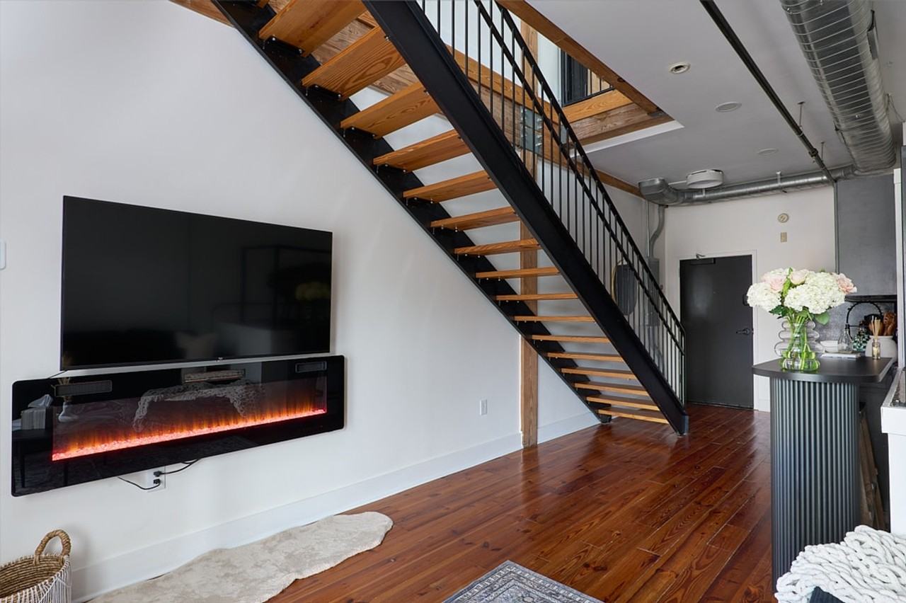 403 E 33rd St #1353814P - Photo 6 of 32