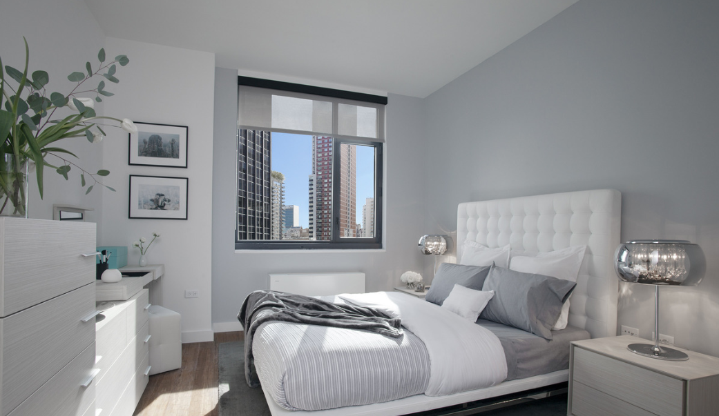 3rd Ave & E 40th St #1221