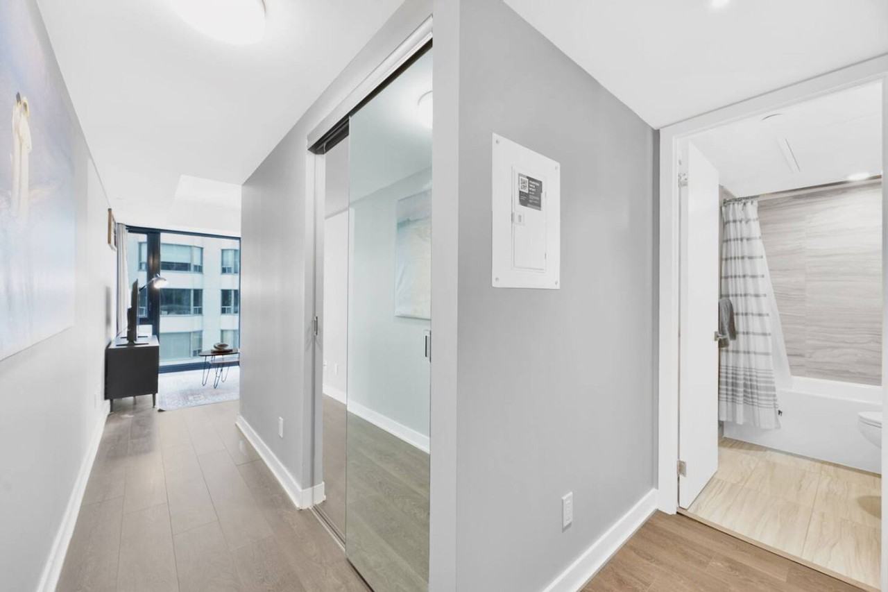 170 Cumberland St #1388911P - Photo 3 of 19