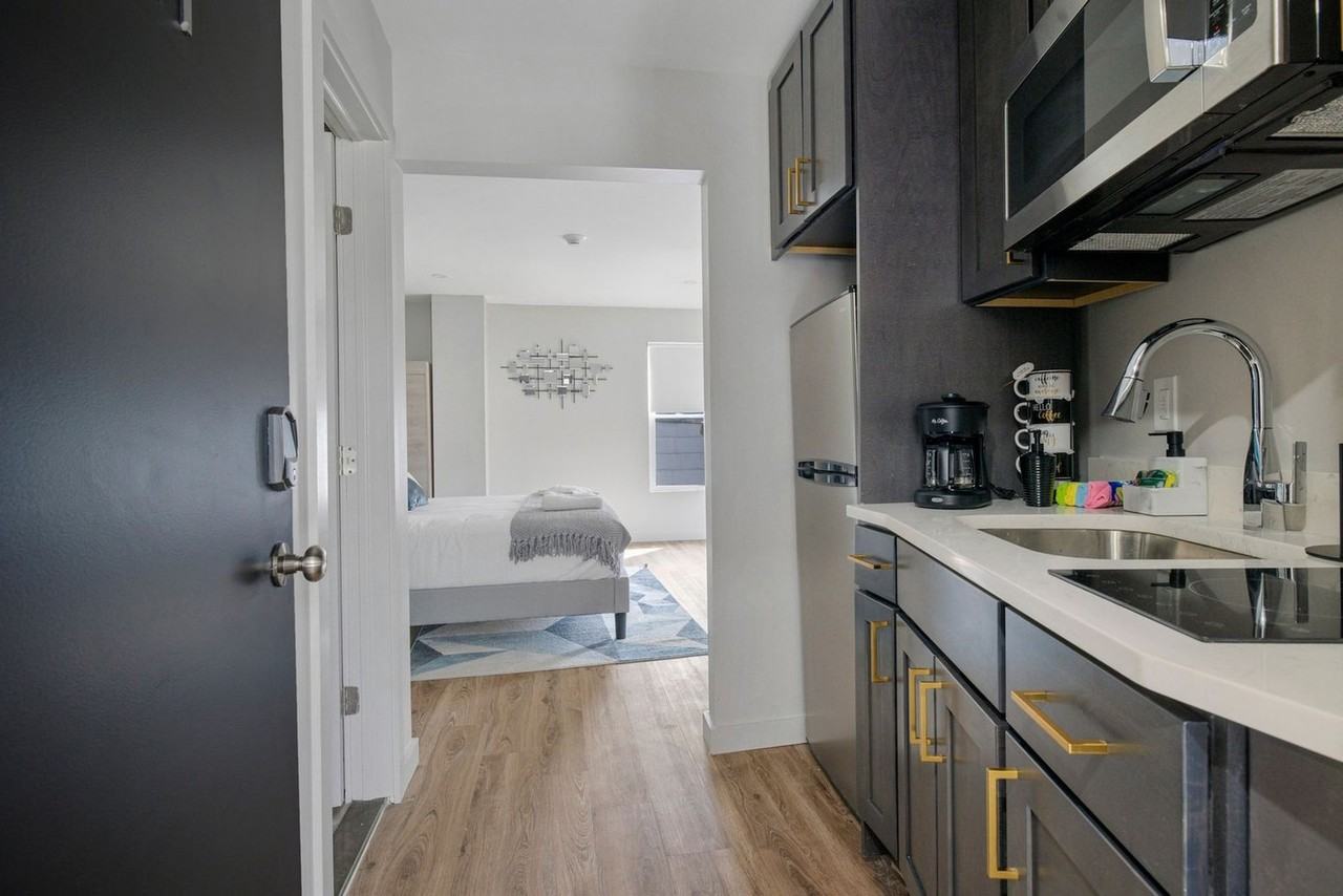 89 Cottage St #1466615P - Photo 4 of 10