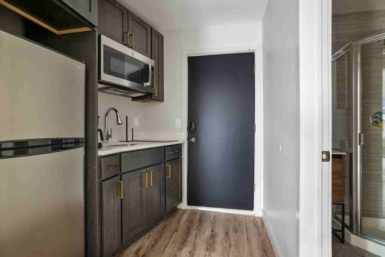 89 Cottage St #1466615P - Photo 7 of 10