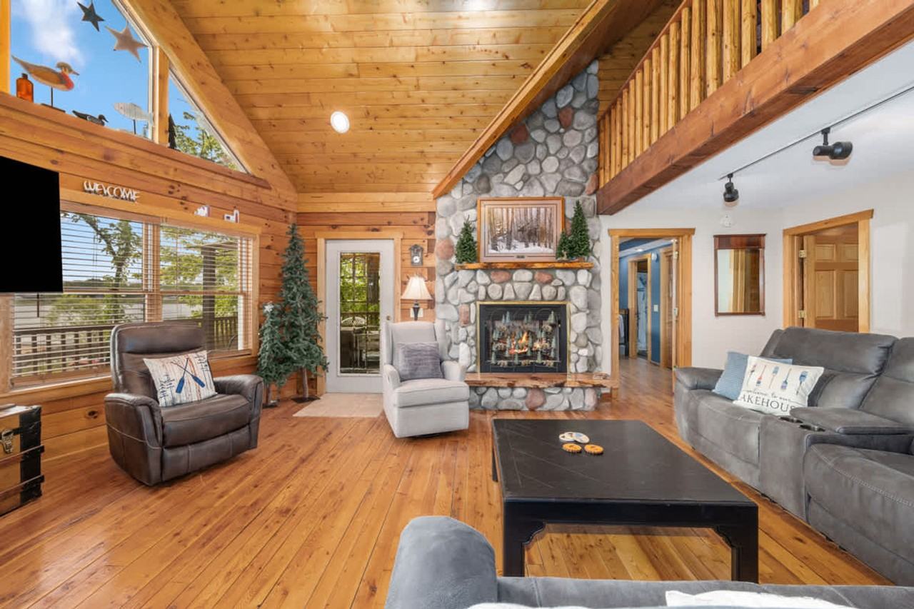 5000 Gahan St Ne #1494639P - Photo 3 of 50