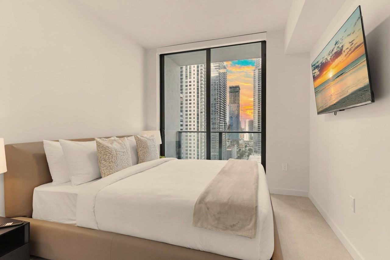 501 Northeast 1st Avenue - Photo 5 of 33