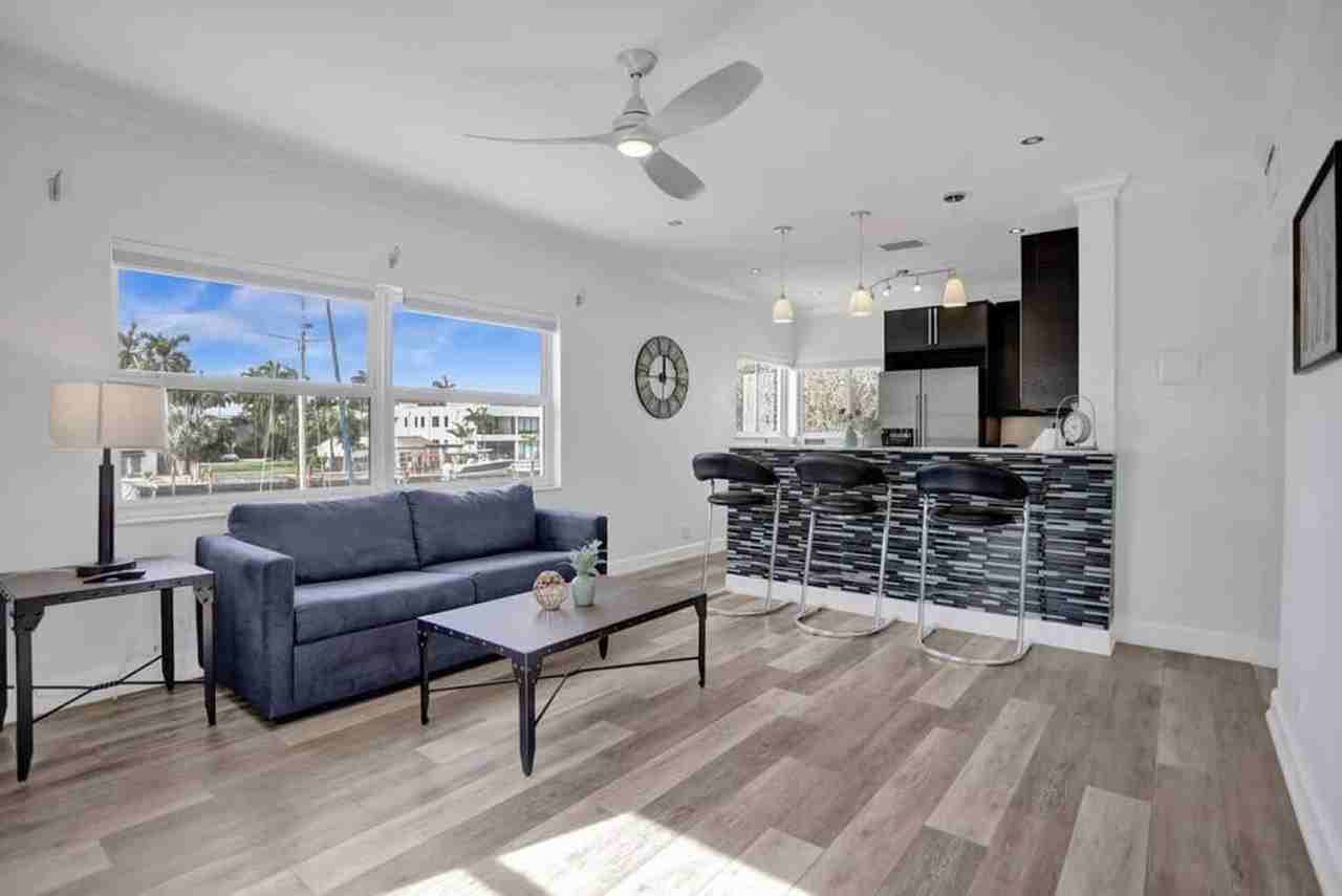 37 Hendricks Isle #1503953P - Photo 3 of 24