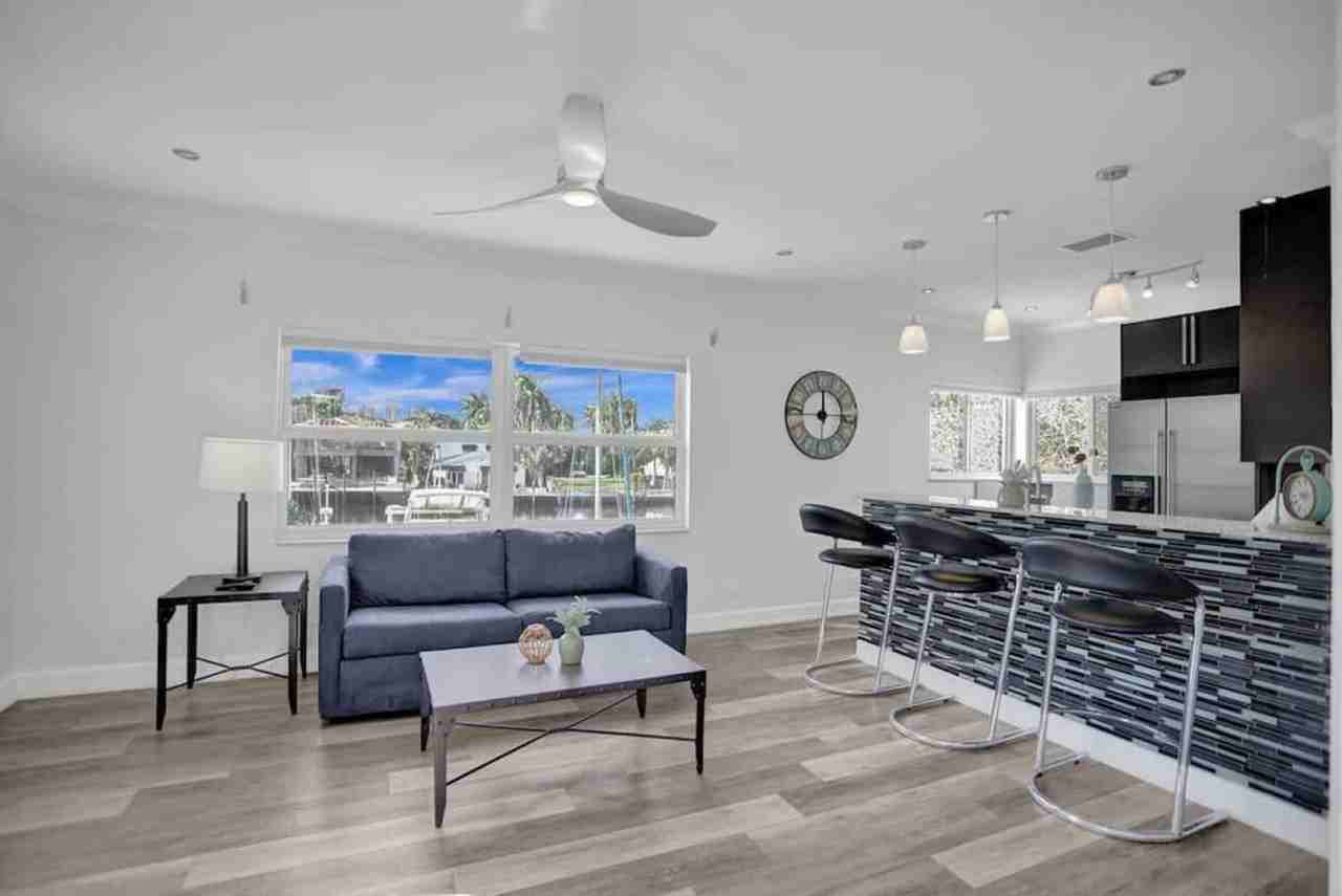 37 Hendricks Isle #1503953P - Photo 4 of 24