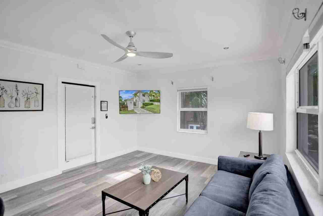 37 Hendricks Isle #1503953P - Photo 5 of 24