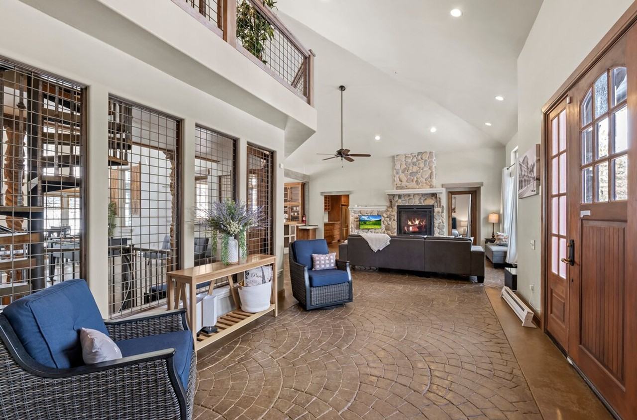 4955 Hidden Hollow Road - Photo 5 of 98