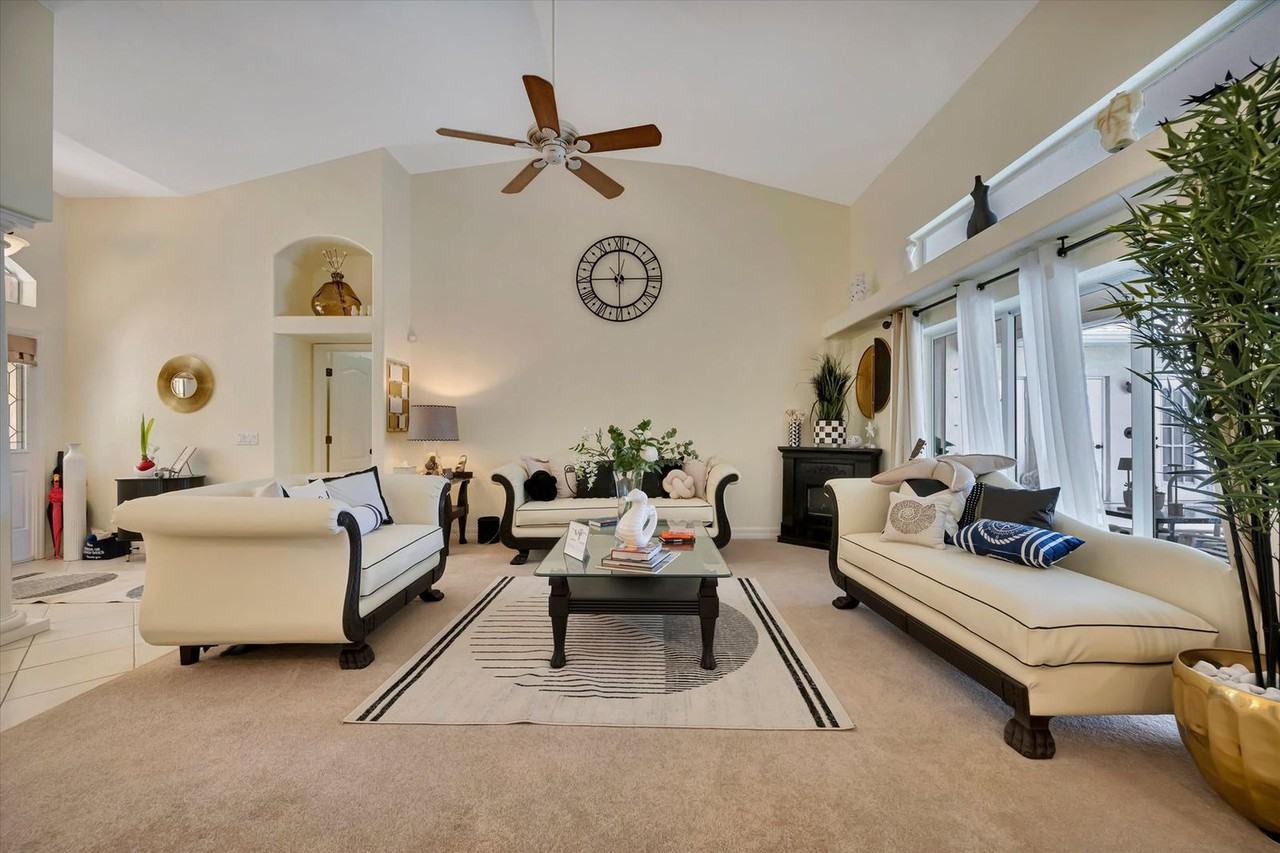 19 Hoffer St #1512877P - Photo 2 of 50