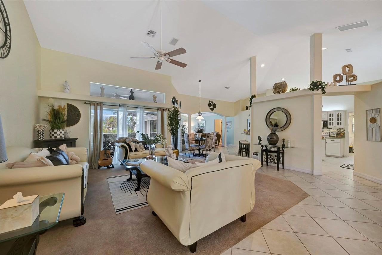 19 Hoffer St #1512877P - Photo 3 of 50