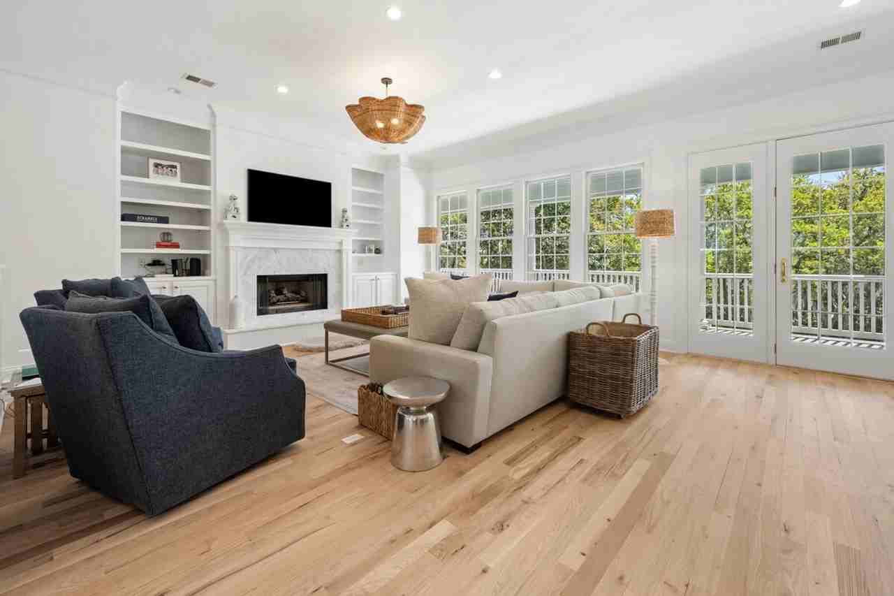 3167 Luvan Blvd #1465812P - Photo 4 of 44