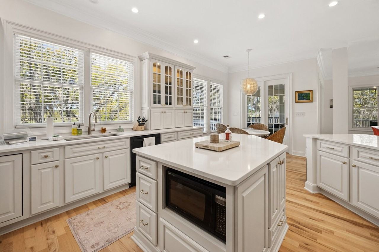 3167 Luvan Blvd #1465812P - Photo 6 of 44