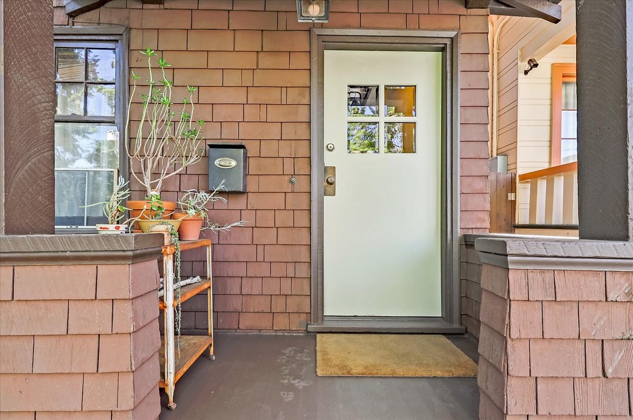 21 Westall Ave #19 - Photo 2 of 17