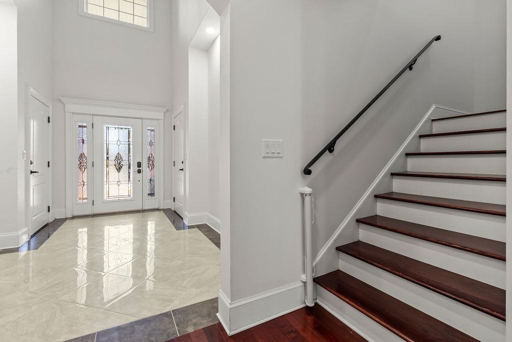 893 Crystal Water Way - Photo 2 of 30