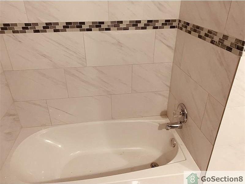 801 Sw 2nd St - Photo 7 of 19