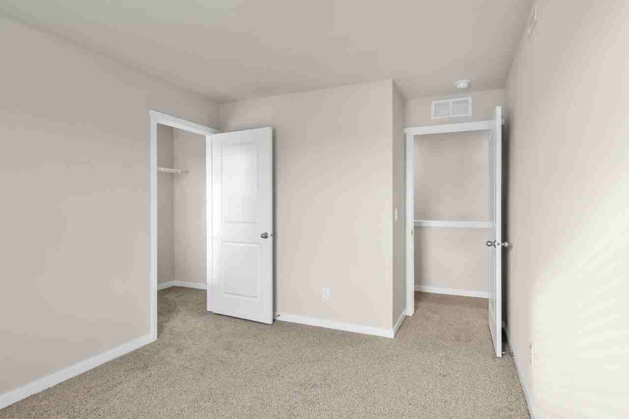 20573 Margo St - Photo 7 of 38