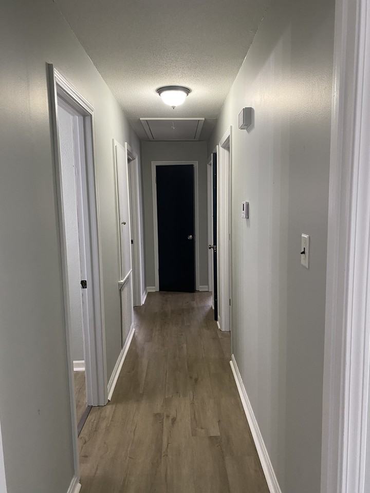 29 Marcon Pl - Photo 7 of 10