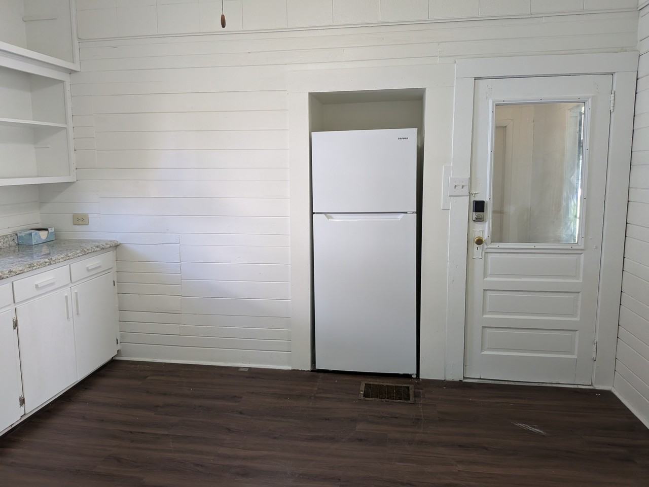 2915 Winter Lake Rd #B - Photo 5 of 10