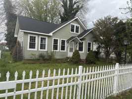 featured image of 307 E Pembroke Ave #5