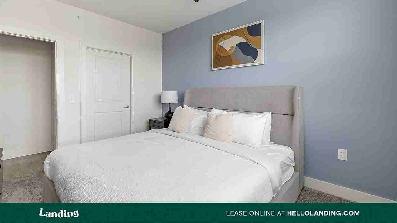 502 E. College St. - Photo 5 of 50