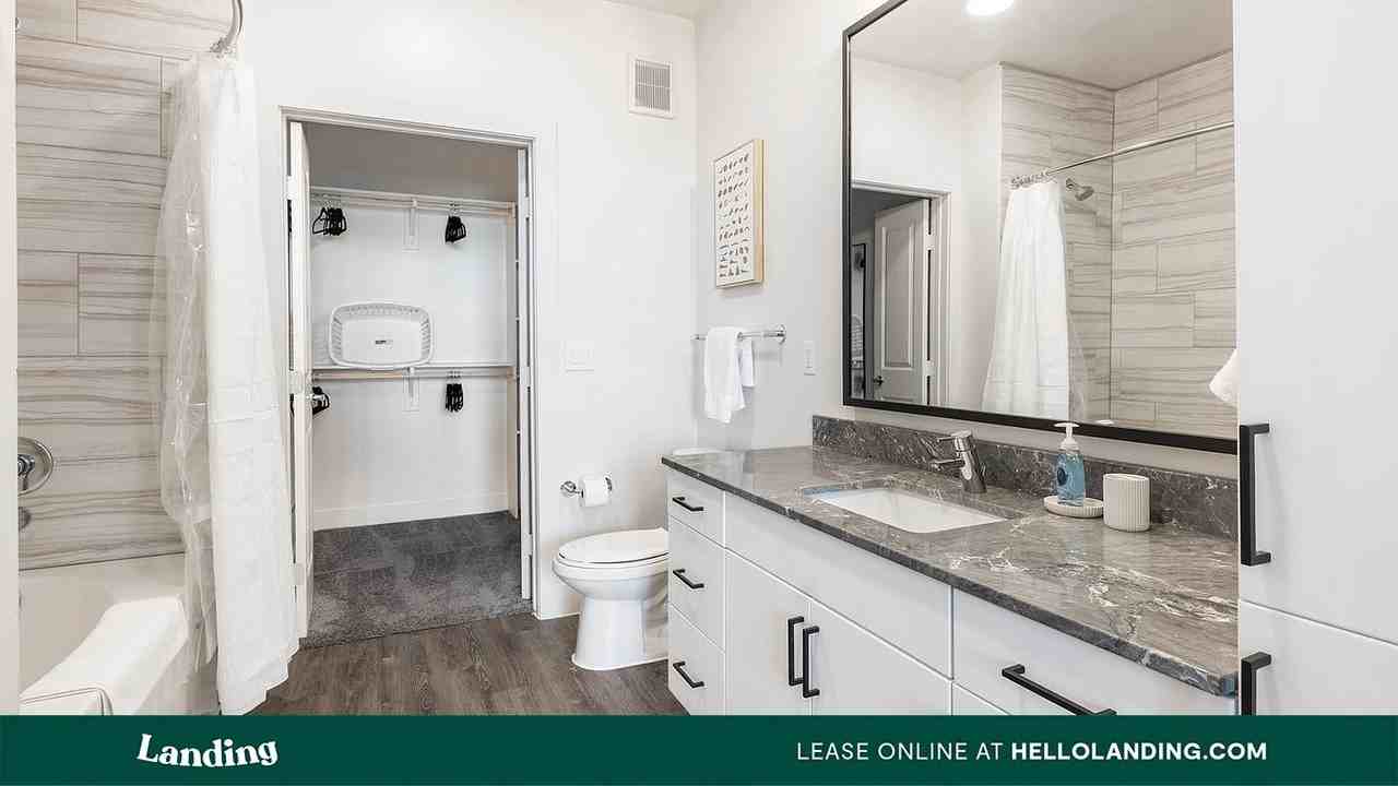 502 E. College St. - Photo 7 of 50