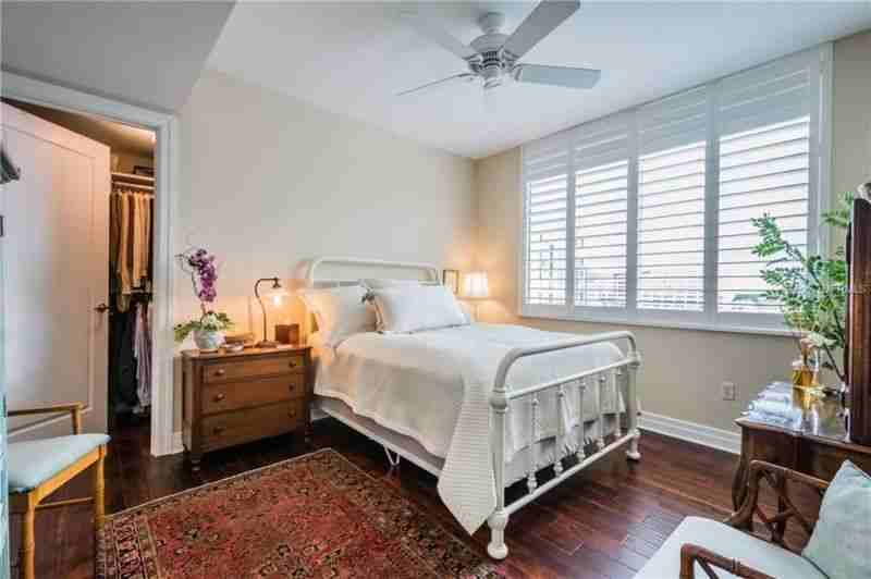 331 Cleveland St - Photo 6 of 12