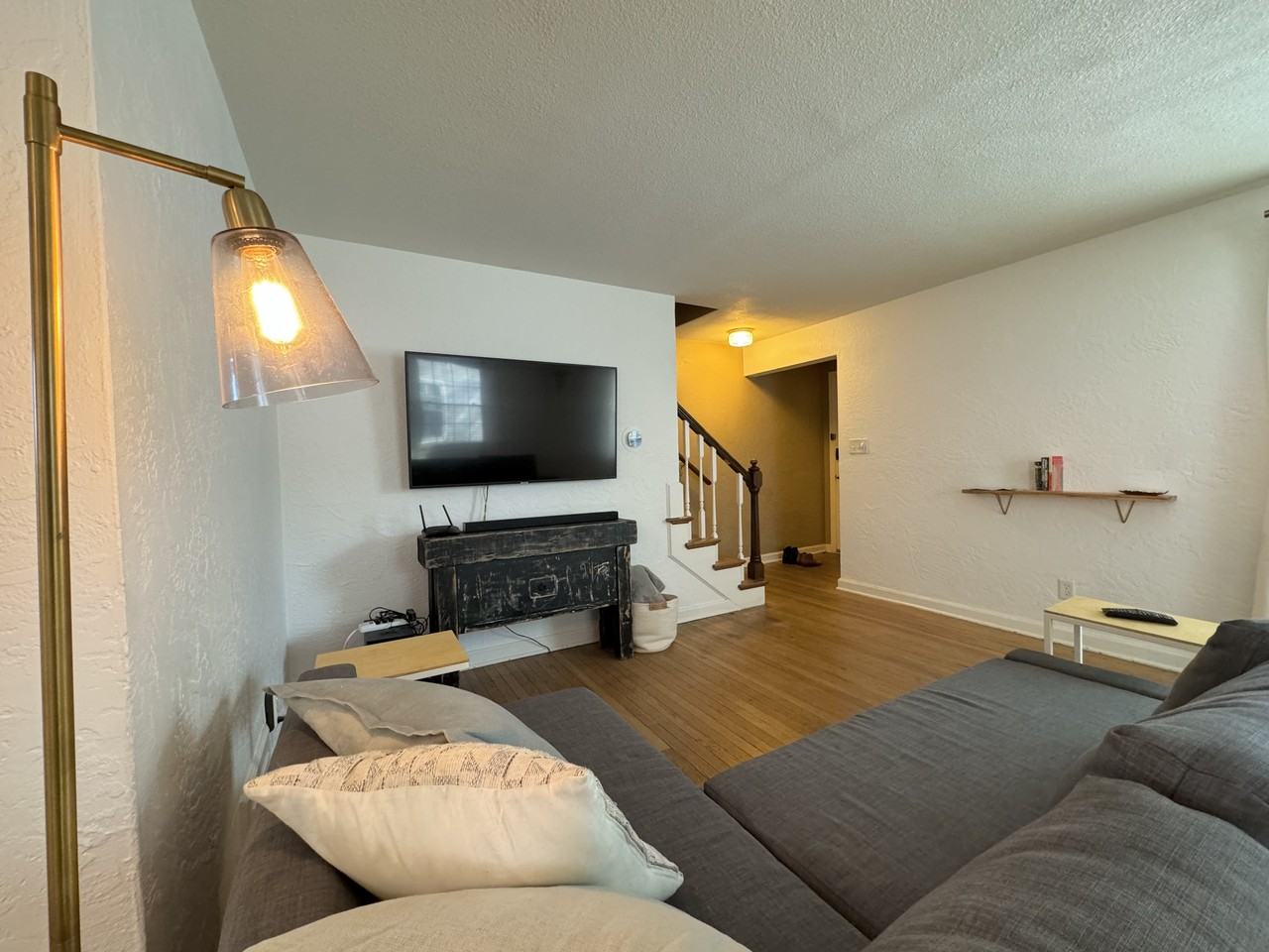 620 East 63rd Terrace - Photo 2 of 21