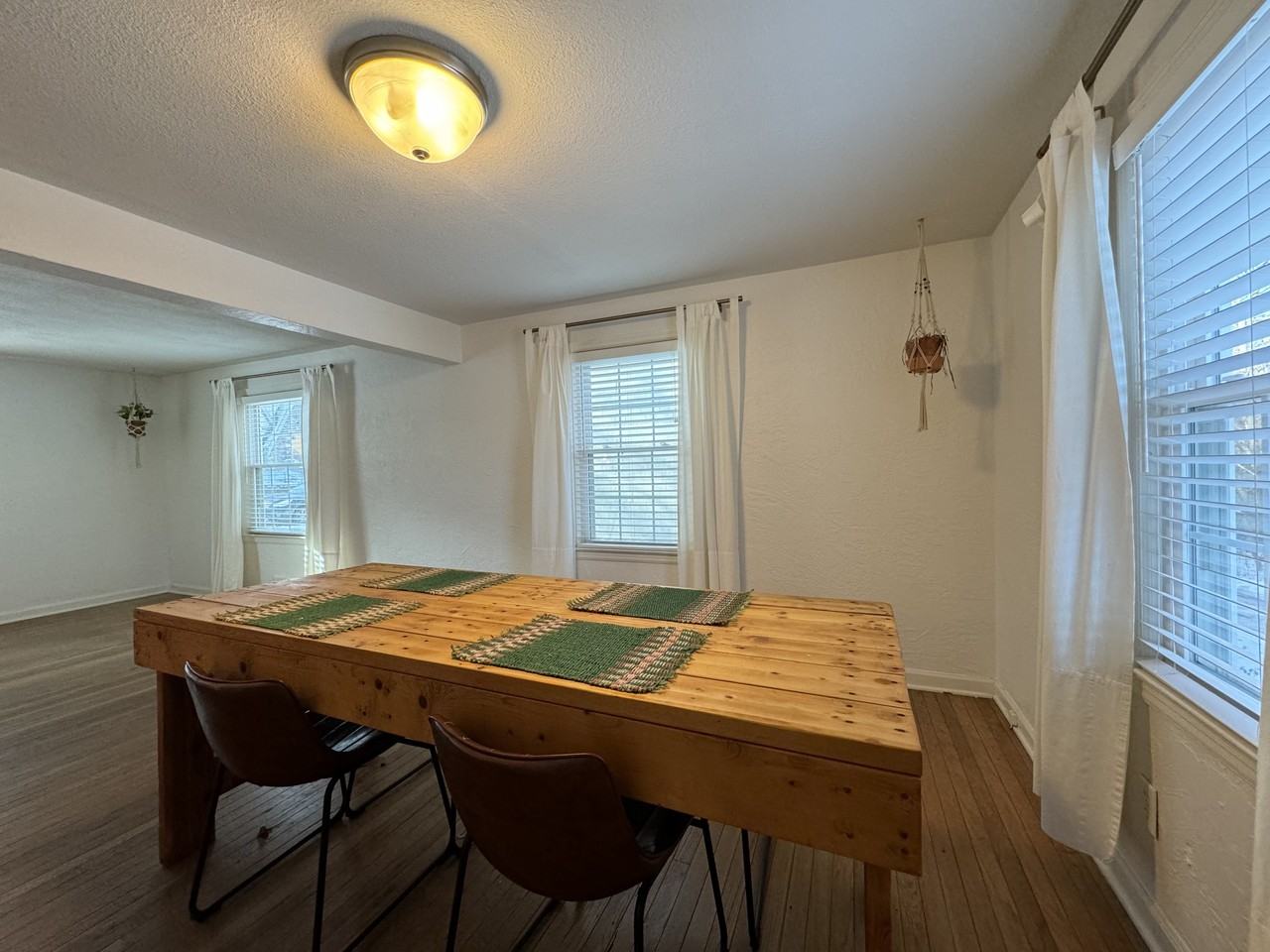 620 East 63rd Terrace - Photo 7 of 21