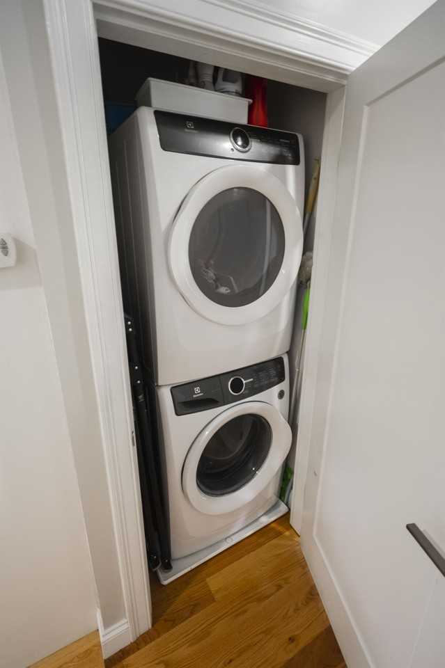 81 Prince St #4 - Photo 3 of 13