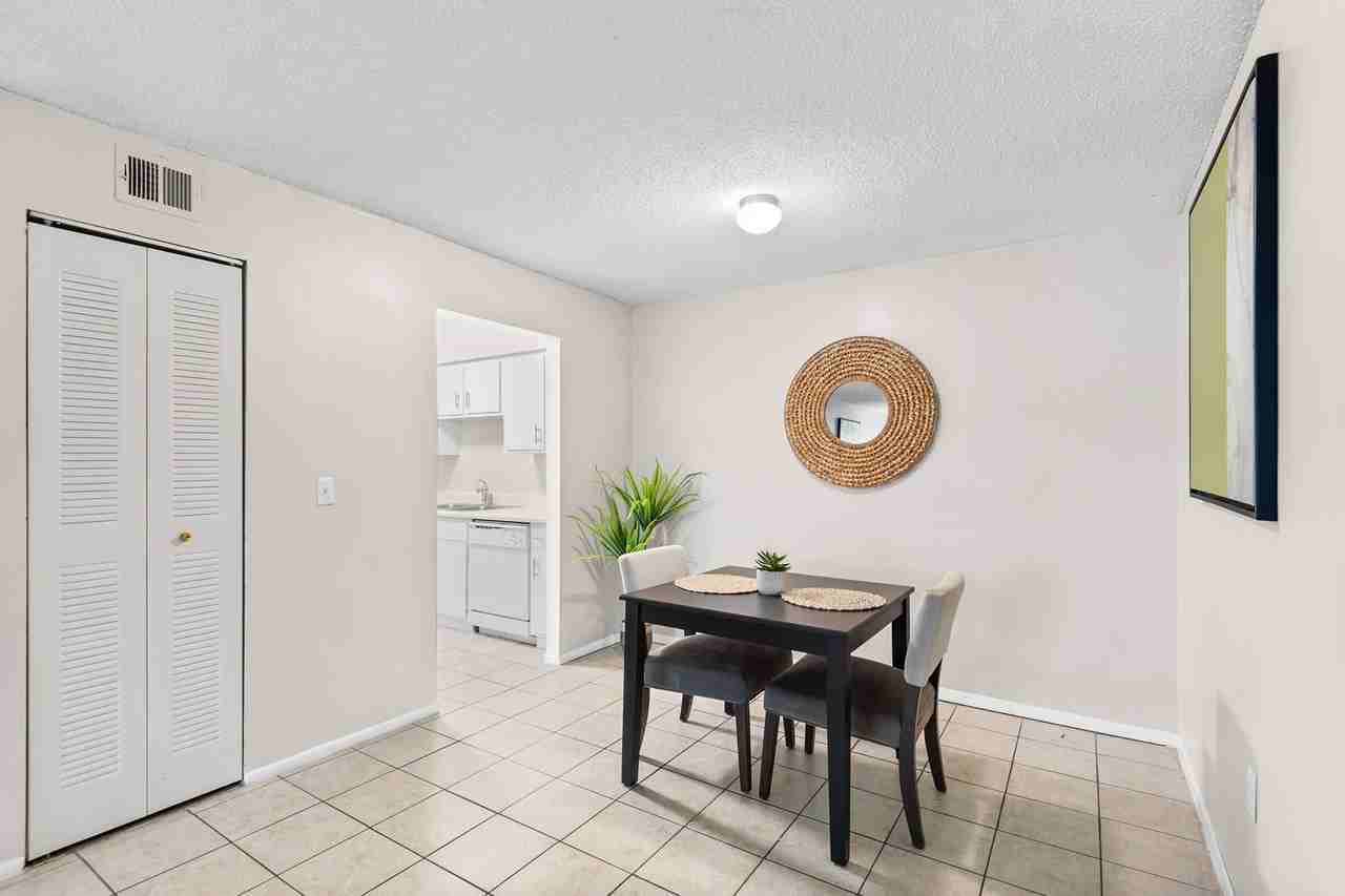 Stoneridge Pointe - Photo 4 of 37