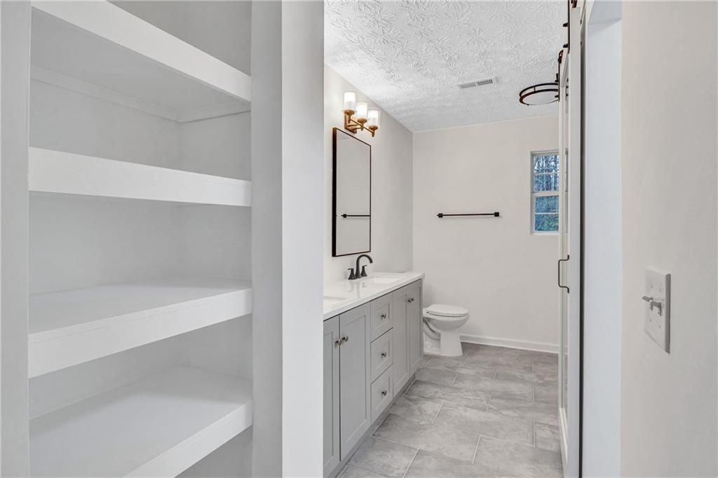 6234 Culver Dr - Photo 4 of 30