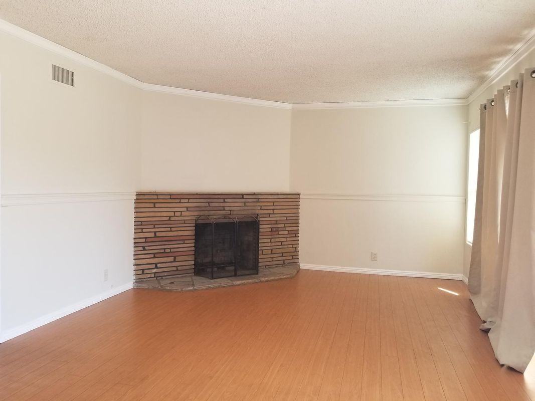 545 N Elspeth Way - Photo 4 of 14