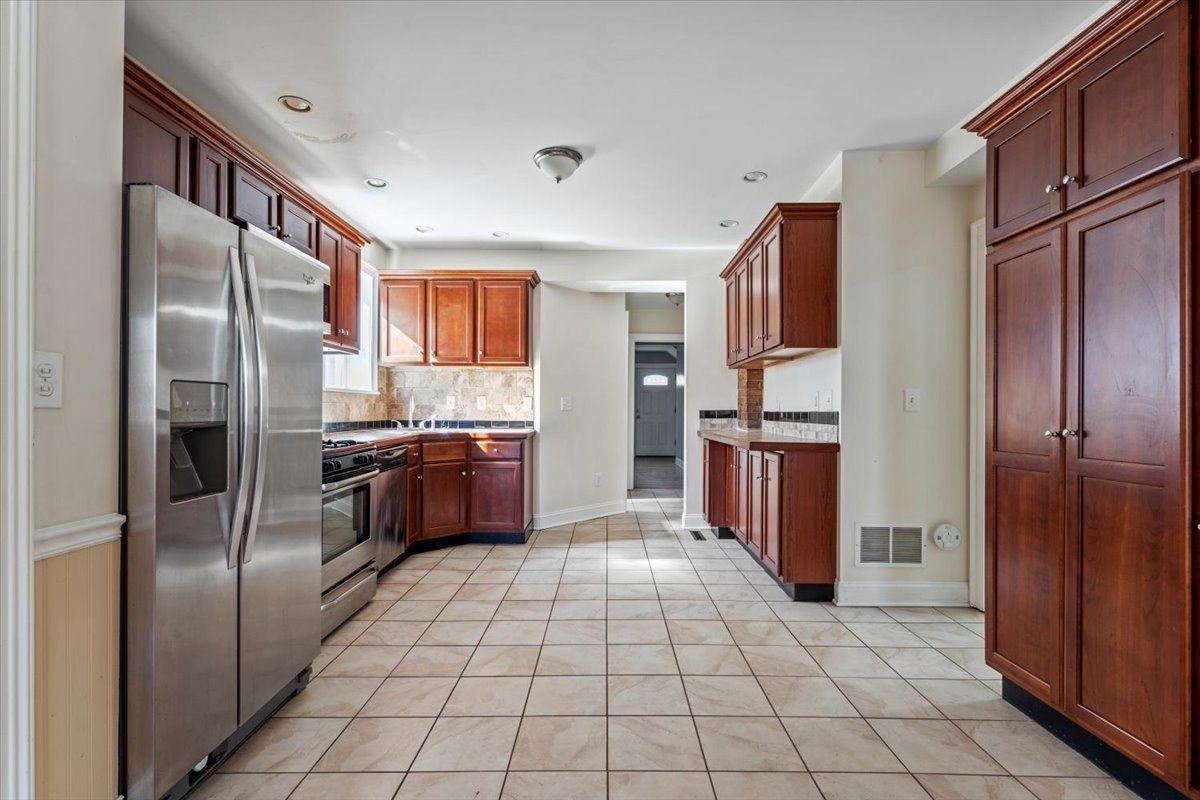 53 Beekman St ##A - Photo 3 of 24