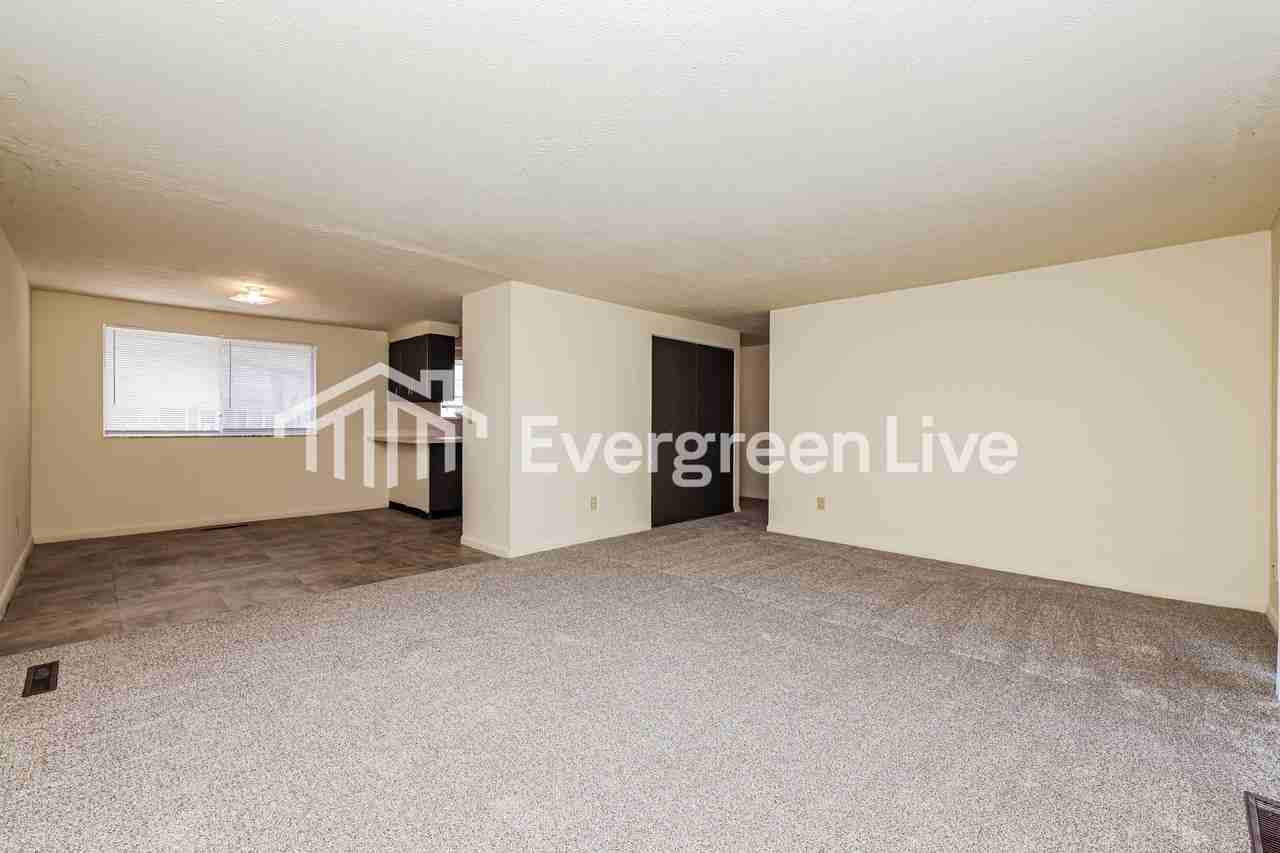 7014 Montague Rd - Photo 3 of 15