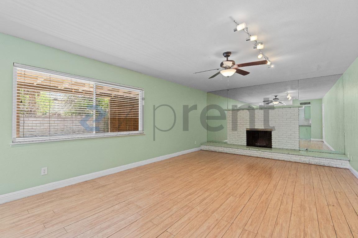 899 Monika Way - Photo 5 of 31