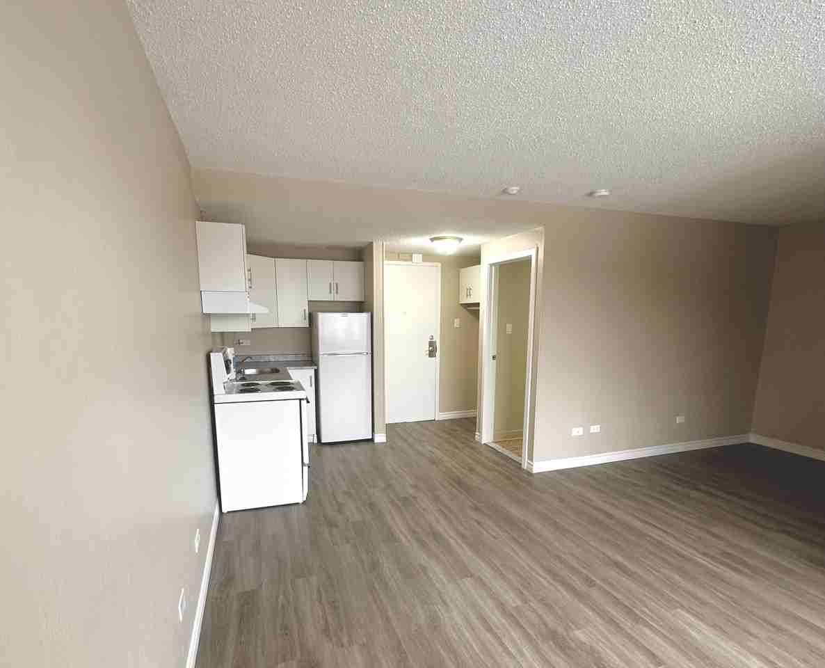 The Bristol - Photo 3 of 11