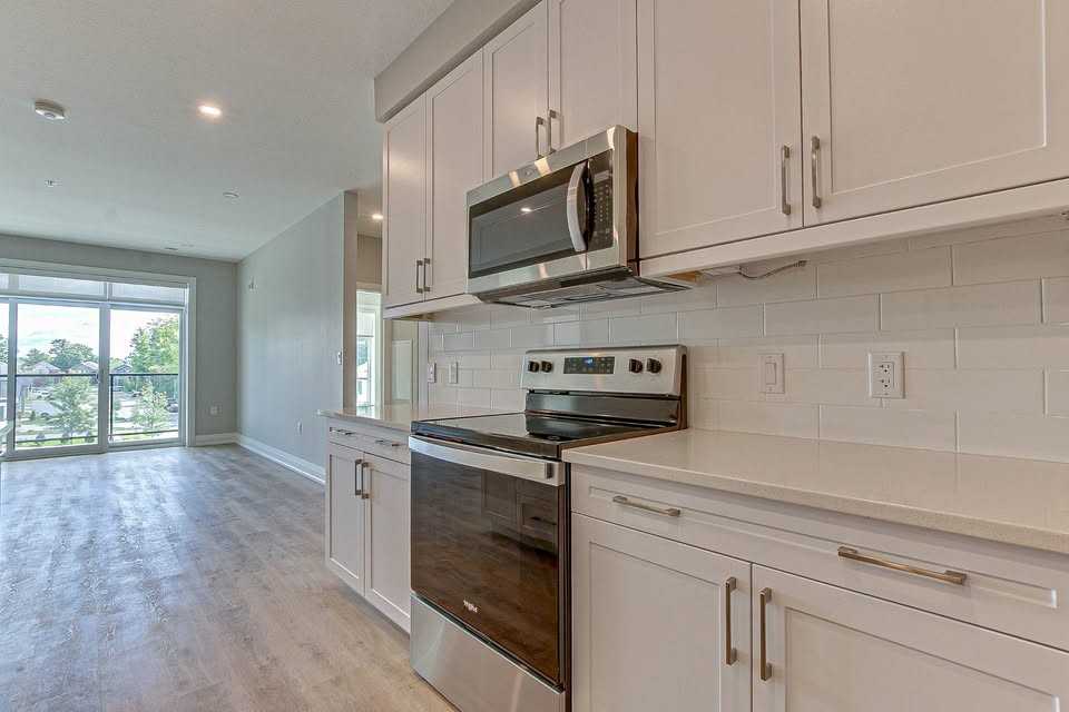 Coronation Dr. 1020 - Photo 5 of 19