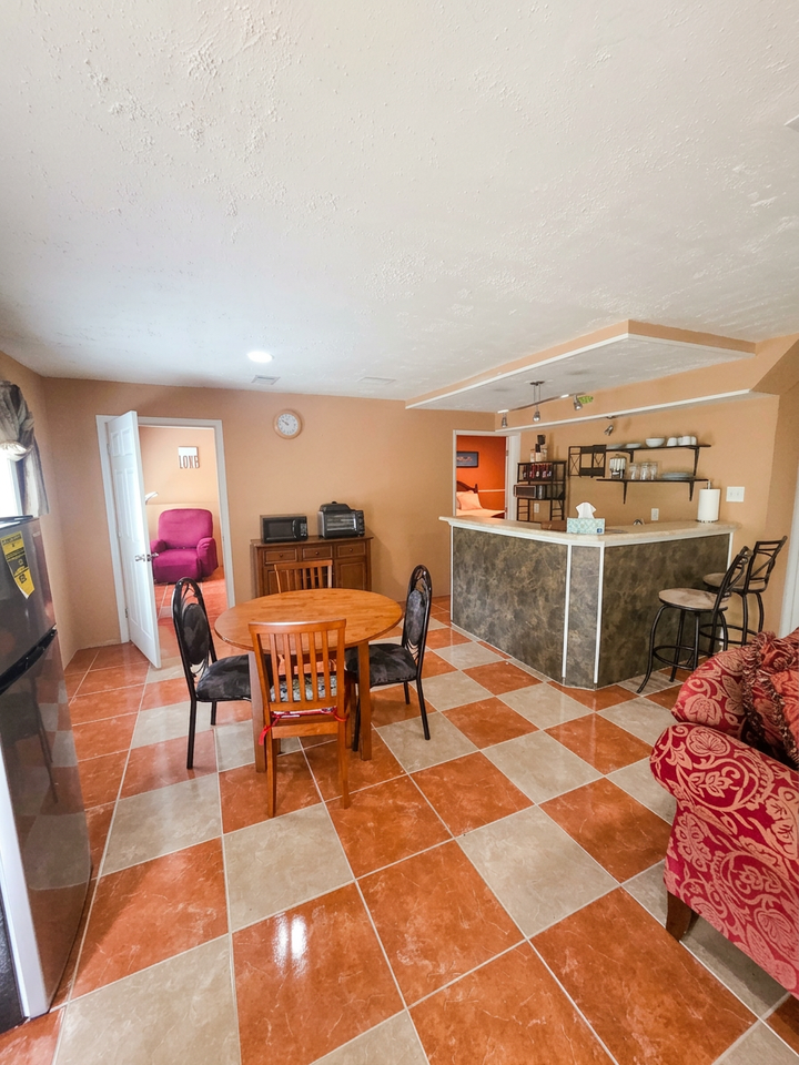 311 Spring Crossing - Photo 4 of 12