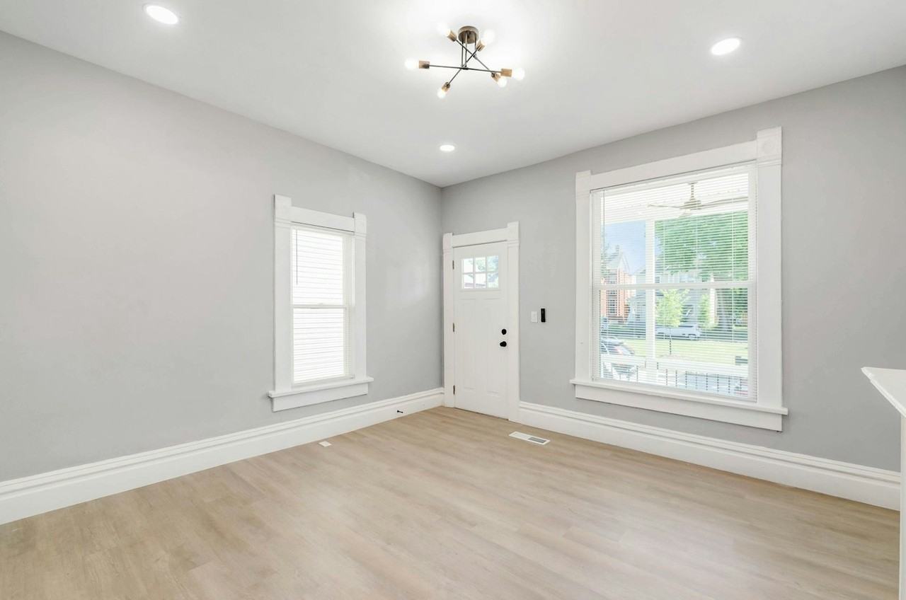 135-137 Dakota Avenue, Unit 135 - Photo 6 of 31