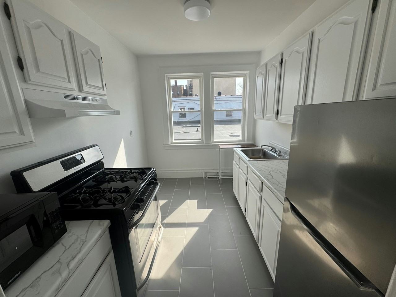 7 Addison Street, Unit 3 - Photo 3 of 11