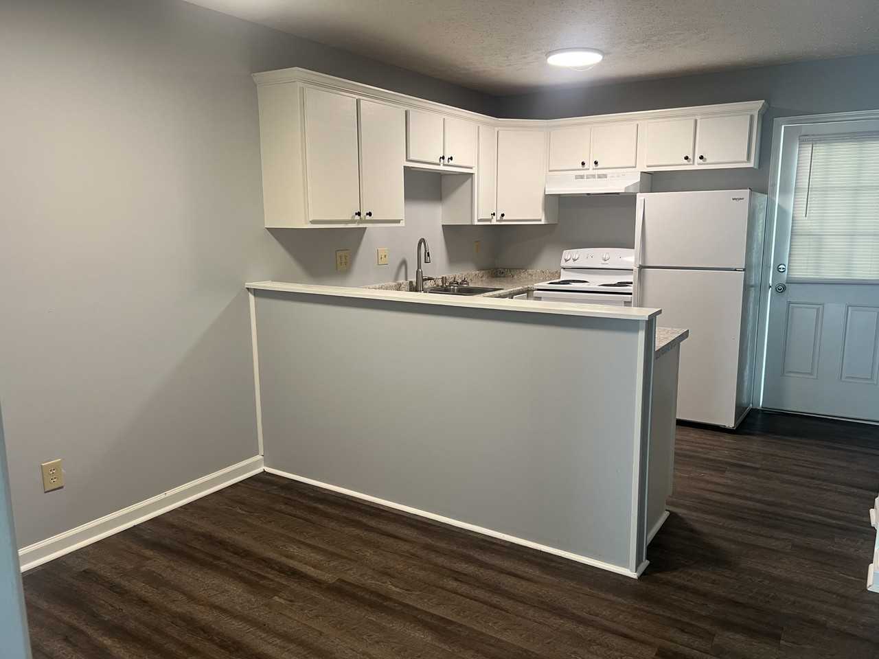 604 Leander St #B - Photo 4 of 8