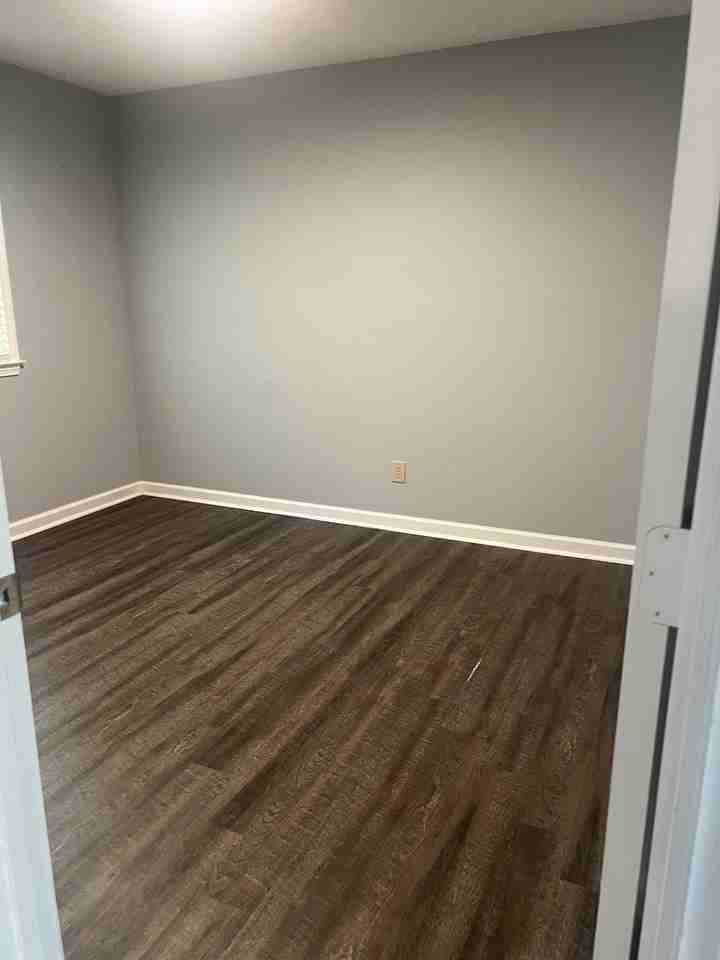 604 Leander St #B - Photo 5 of 8