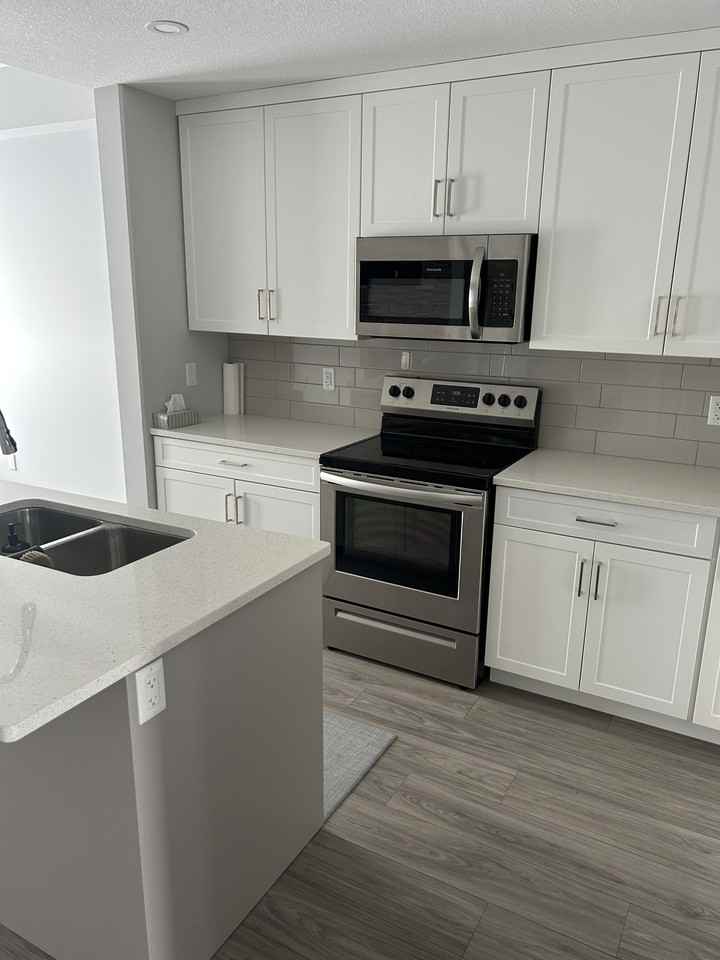 3 Bedroom | 2.5 Bathroom | 324 Brighton Gate - Photo 7 of 34