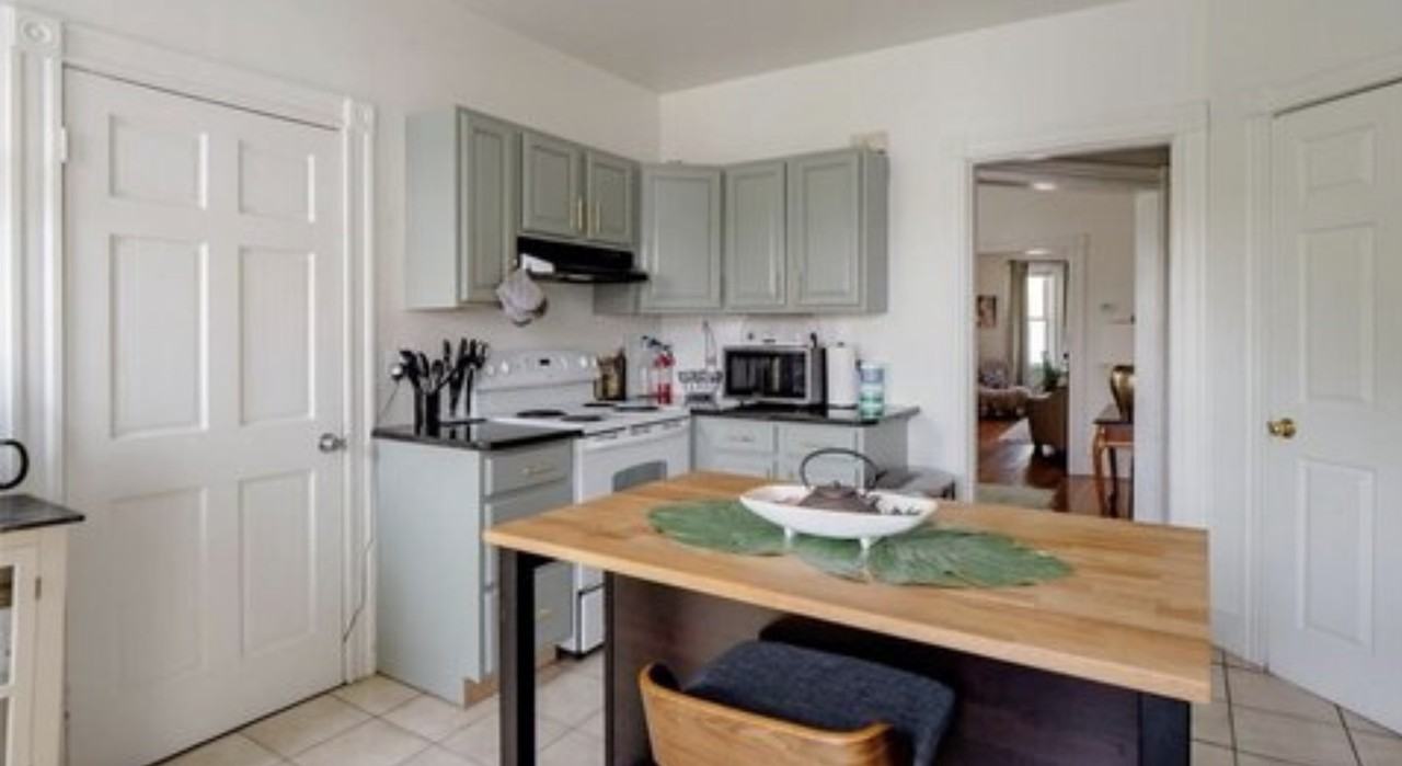 14 Carleton St #2 - Photo 3 of 11