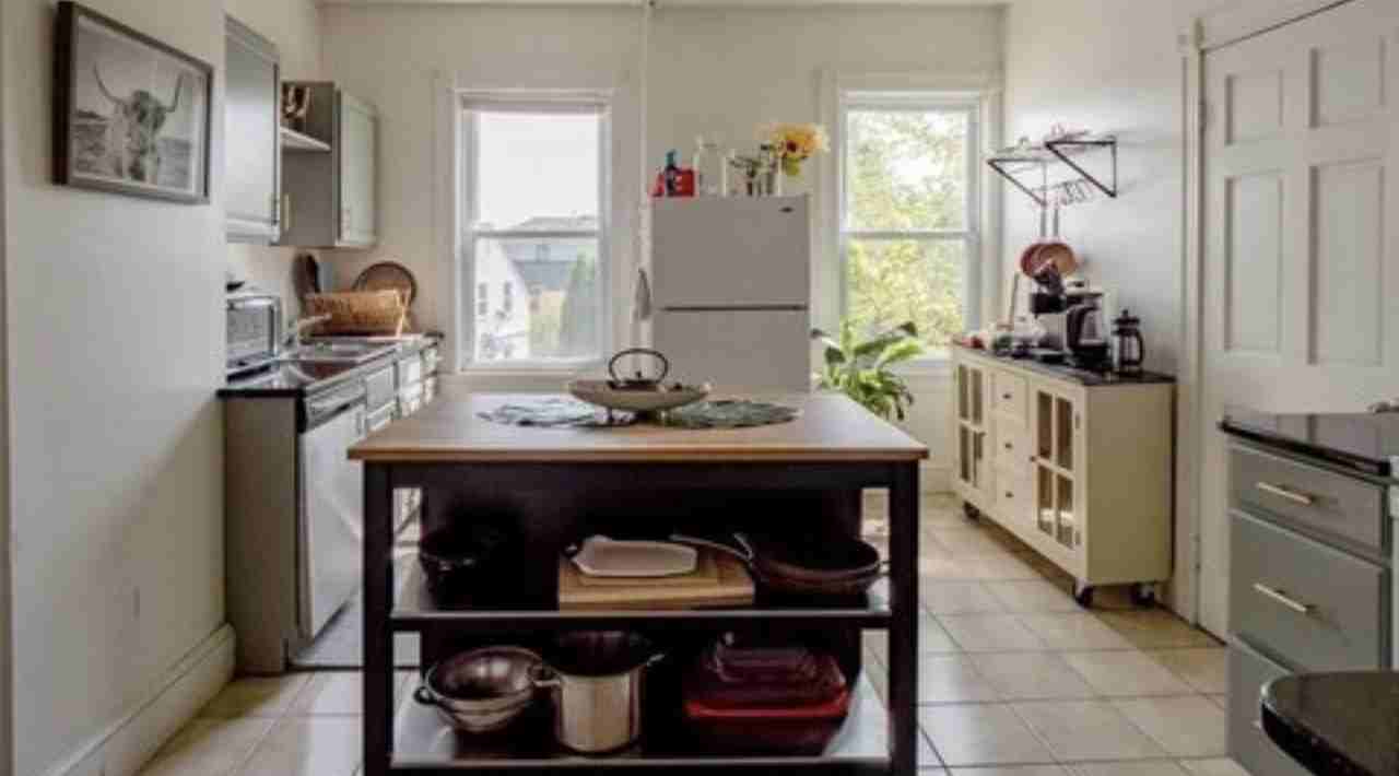 14 Carleton St #2 - Photo 4 of 11