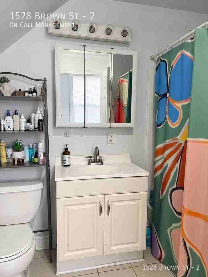 1528 Brown St #2 - Photo 4 of 14